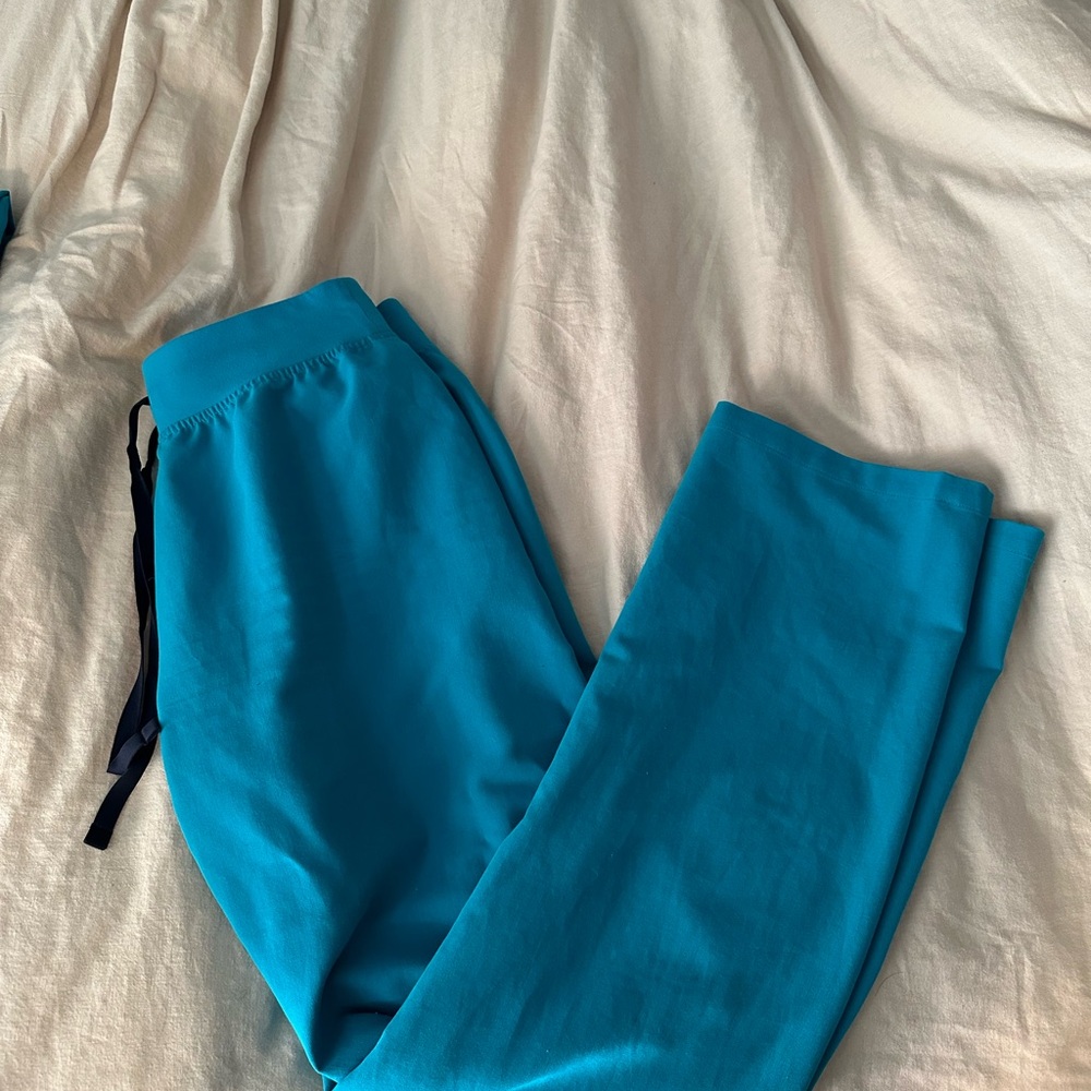 Figs Women's High Waisted Livingston Basic Scrub Pants in Teal